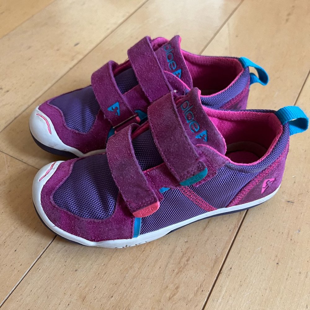 Girls Plae Shoes, Size 12 Kids